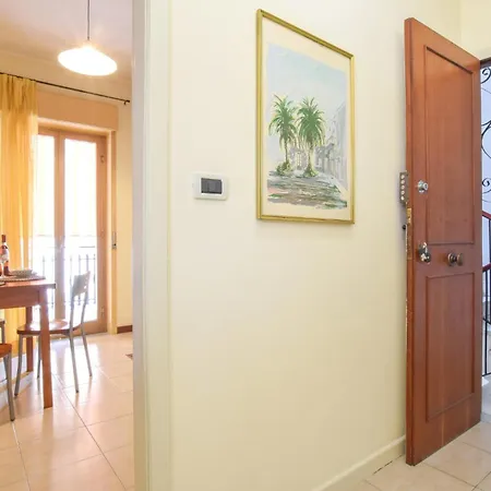 Iside Apartment Giardini Naxos